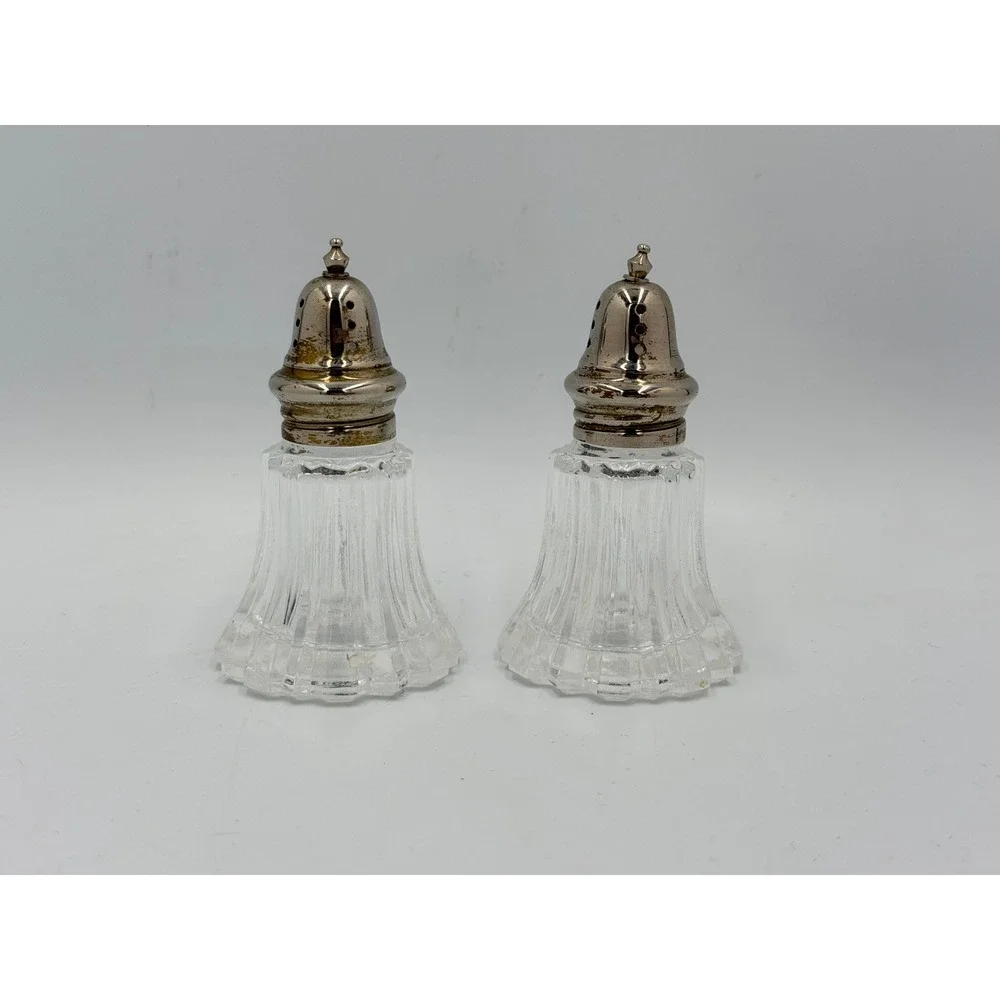 Vintage Pressed Glass Salt Pepper Shakers Ribbed Silver Tone Tops 3